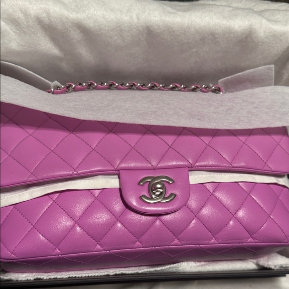 Auth Chanel Quilted medium classic flap Lambskin pink silver Shoulder Bag - Picture 10 of 17